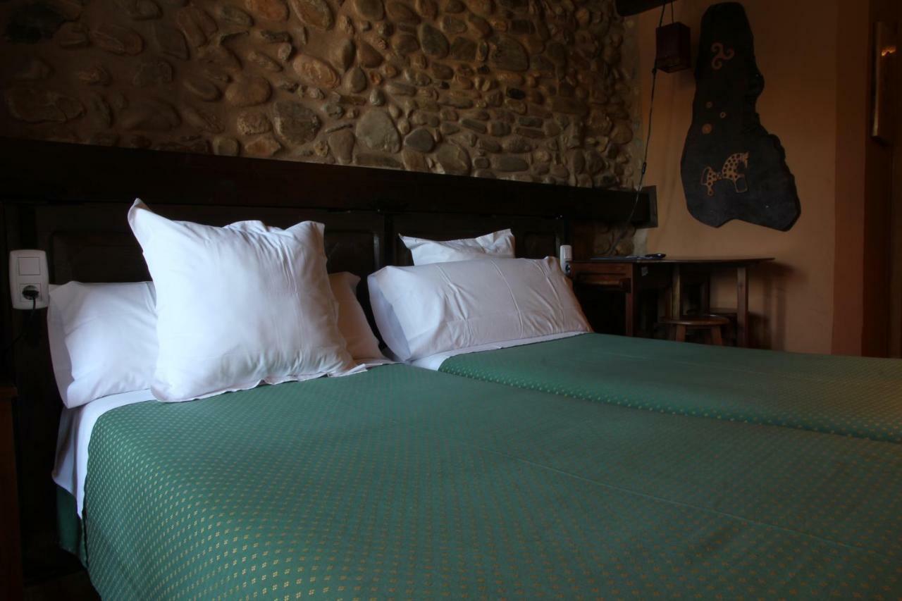 Micro-Hostal La Puerta Del Perdon Villafranca Del Bierzo Exterior foto