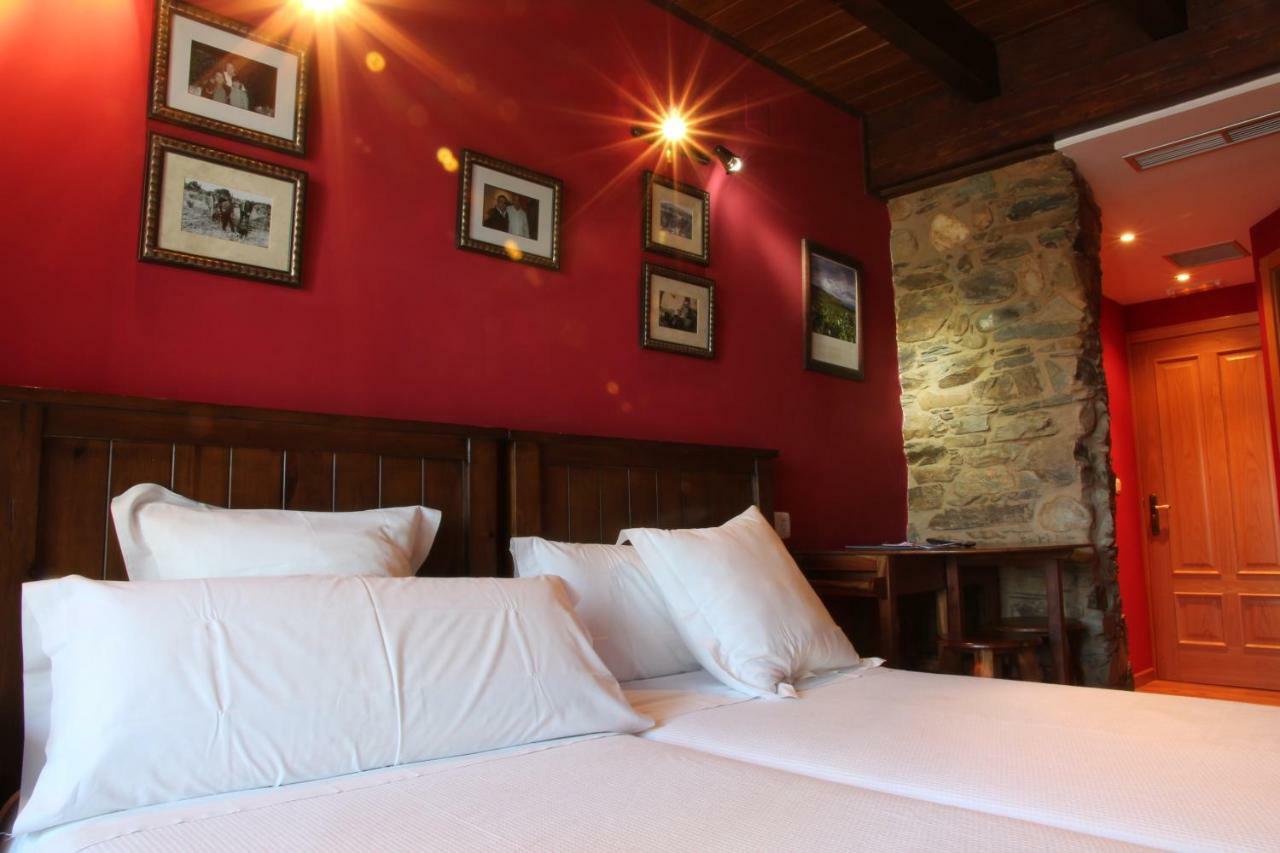 Micro-Hostal La Puerta Del Perdon Villafranca Del Bierzo Exterior foto