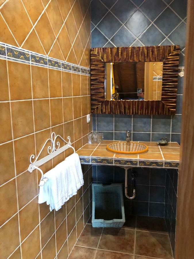 Micro-Hostal La Puerta Del Perdon Villafranca Del Bierzo Exterior foto
